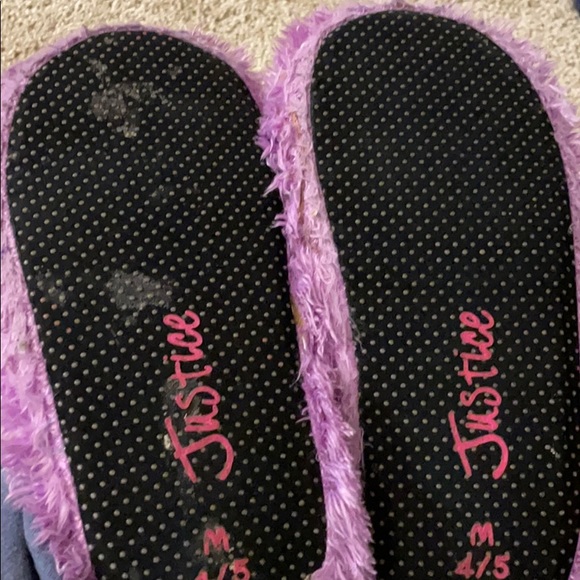 Justice fuzzy slippers Size 4/5 preteen / juniors - Picture 8 of 8